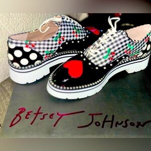 Betsey Johnson Black and White Gingham Heart Oxfords